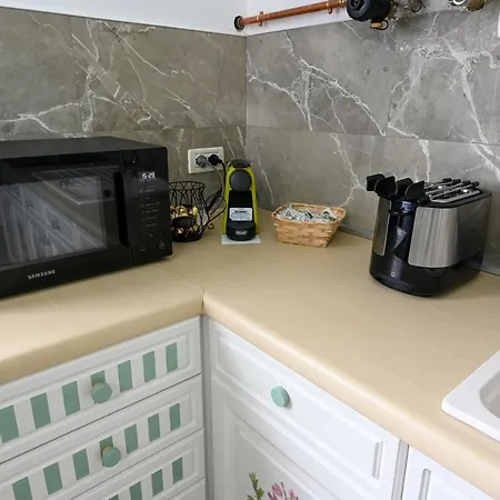 Vicino Ospedali E Colli - Vista Sul Torrente Rilassante Apartment